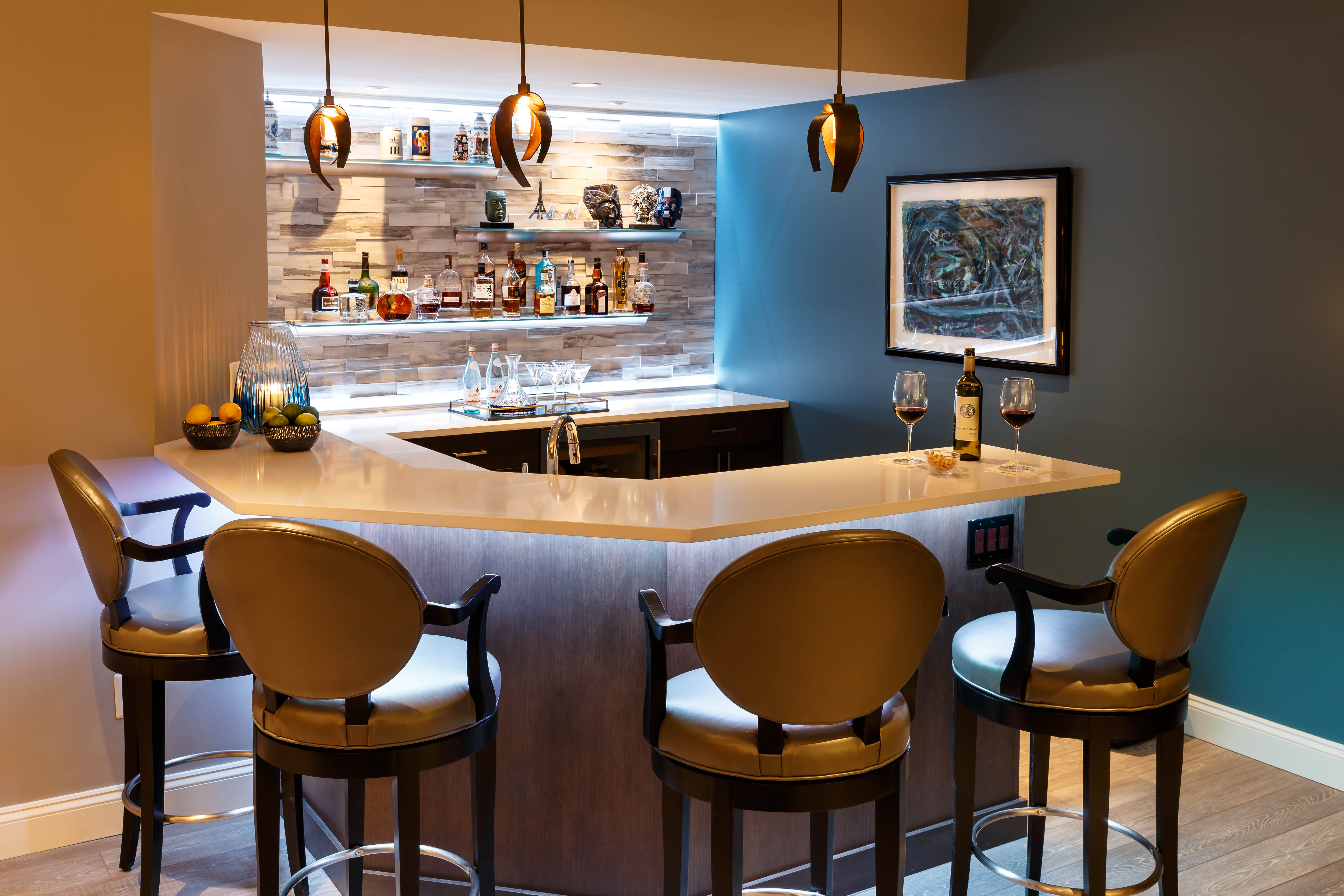 Bar wall white